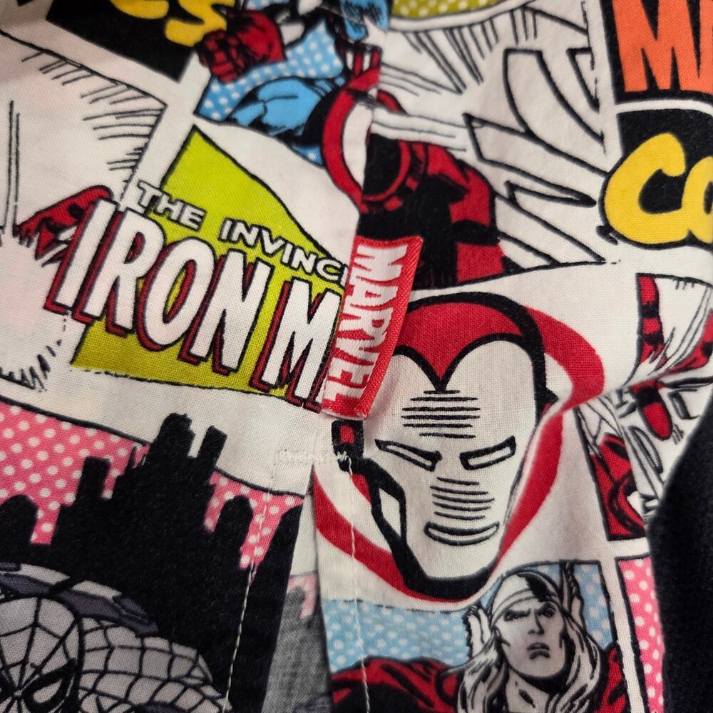Set Of Two Marvel Avengers Medical Nursing Scrub Tops Womens Size XL - Picture 10 of 14